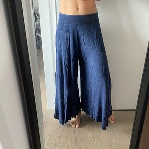 Farm Rio, large petite, should fit waist 25 to 27 inches. Navy blue, knit pants